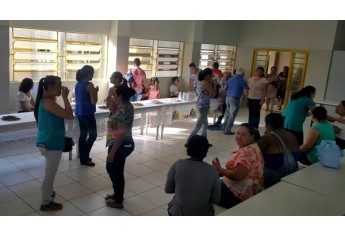 Emef Teruyo Kikuta celebra o dia da Família na Escola