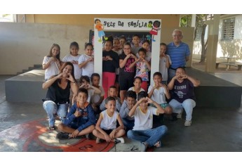 Emef Teruyo Kikuta celebra o dia da Família na Escola
