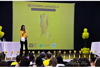 Abertura do Simpósio de Humanização da Saúde, no anfiteatro da biblioteca municipal (Foto: Milton Ura).