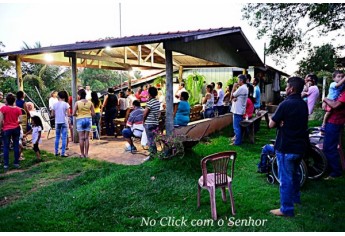 Santas Missões movimentam a comunidade católica da Paróquia de Santo Antônio, em Adamantina (Fotos: No Click com o Senhor).Santas Missões movimentam a comunidade católica da Paróquia de Santo Antônio, em Adamantina (Fotos: No Click com o Senhor).