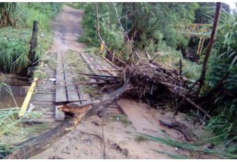 Ponte sobre o Córrego Tocantins, próximo à usina de lixo (Foto: Prefeitura de Adamantina).