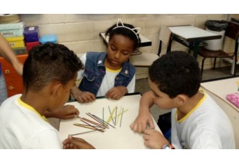 Escola Municipal Eurico Leite de Moraes, localizada no Jardim Adamantina, promove ações dentro do projeto Amor à Vida, para a programação do Setembro Amarelo (Foto: Assessoria de Imprensa).