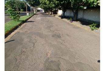Operação-teste é realizada no entorno da Praça Prestes Maia (antigo almoxarifado), empregando equipamentos da própria Prefeitura (Foto: Reprodução).