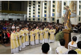 Cerimônia de ordenação dos novos diáconos da Diocese de Marília, realizada em Osvaldo Cruz (Fotos: Erica Montilha | Diocese de Marília).Cerimônia de ordenação dos novos diáconos da Diocese de Marília, realizada em Osvaldo Cruz (Fotos: Erica Montilha | Diocese de Marília).