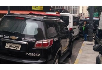 Policiais de Osvaldo Cruz em diligências em São Paulo (Foto: Cedida/Polícia Civil).