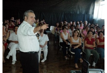 O mercado de trabalho valoriza quem sabe se comunica bem, garante o instrutor do curso (Imagem: Arquivo Pessoal).