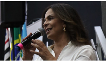 Sula Miranda durante evento Empreenda Tur realizado em Caconde (Prefeitura de Caconde).