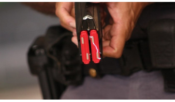 Homem é preso após ameaçar o pai e resistir à abordagem policial em Adamantina