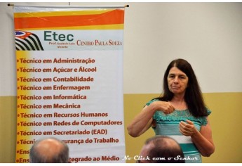 Encontro foi realizado na Etec Eudécio Luiz Vicente, dirigido a empresários (Foto: Milton Ura/No Click com o Senhor).