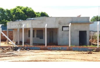 Estádio Municipal recebe obras de melhorias com troca da tela do alambrado, construção de banheiros, acessibilidade, além da saída de emergência (Foto: Assessoria de Imprensa).