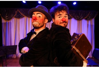 Grupo Esparrama apresenta espetáculo 2POR4 nesta quinta-feira (22), na EMEF Eurico Leite, Jardim Adamantina (Foto: Sissy Eiko/Divulgação).