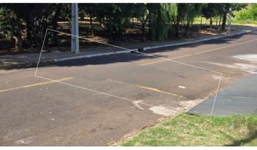 Removido há meses, moradores pedem novo redutor de velocidade na Rua Santos Dumont