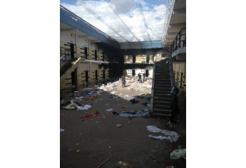Estrutura destruída na Penitenciária de Lucélia, após rebelião dos detentos (Reprodução: Blog Fábio Jabá).