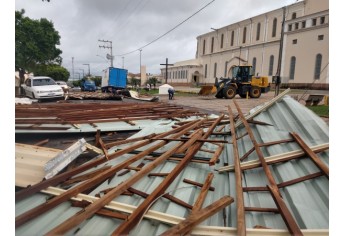 Estragos causados pelo temporal em Lucélia (Cedida/Defesa Civil Municipal).