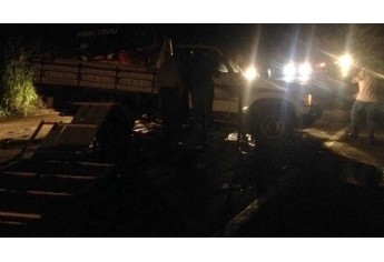 Camionete foi um dos veículos envolvidos no acidente (Foto: Cedida).