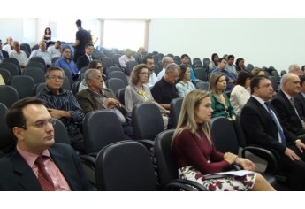 Conselhos Comunitários de Segurança receberam informações sobre atuação da Polícia Civil, em encontro realizado em Adamantina (Foto: Deinter 8).