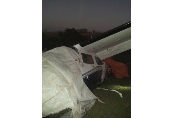 Avião ficou com danos no trem de pouso e na parte inferior. Foto: Cedida/Polícia Militar