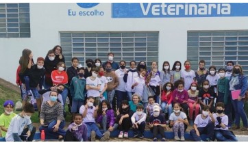 Clínica Veterinária da UniFAI recebe visita de alunos de escolas estaduais