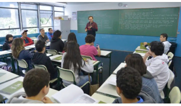 Educação de SP publica regras para remoção de professores