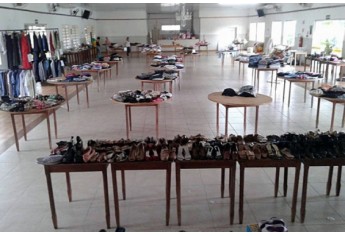 A última edição do Bazar da Pechincha da Casa da Amizade contou com grande número de peças como mostra a imagem (Foto: Asses. Imprensa/Rotary Club de Adamantina)