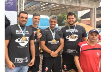Resultado coloca a equipe adamantinense de biribol entre as três melhores do Estado, com a medalha de bronze nos Jogos Abertos do Interior (Foto: Cedida).