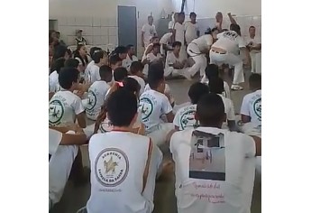 Grupo de Capoeira Estrela da Barra, de Adamantina, no evento realizado em Presidente Prudente (Foto: Cedida).