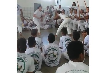 Grupo de Capoeira Estrela da Barra, de Adamantina, no evento realizado em Presidente Prudente (Foto: Cedida).