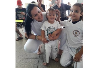 Grupo de Capoeira Estrela da Barra, de Adamantina, no evento realizado em Presidente Prudente (Foto: Cedida).