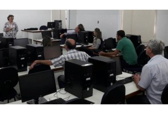 Apresentação do Projeto Sementes Crioulas à pró reitoria de pesquisa e a coordenadores de curso da UniFAI, visando a formalização de parcerias nos segmentos inovação, educação e assessoria (Foto: Acervo Pessoal).