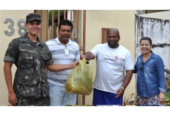 Campanha, que segue até 6 de junho, é desenvolvida pela Prefeitura, Tiro de Guerra e Sabesp (Foto: Assessoria de Imprensa da Prefeitura de Adamantina).