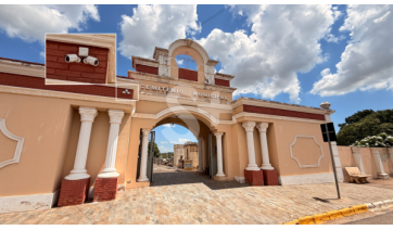 Cameras foram instaladas dentro e fora do cemiterio (Siga Mais).