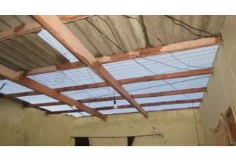 Chuva deixa rastro de estragos em Osvaldo Cruz, na tarde deste sábado (Foto: Rádio Metrópole / Portal Metrópole / Cristiano Nascimento).