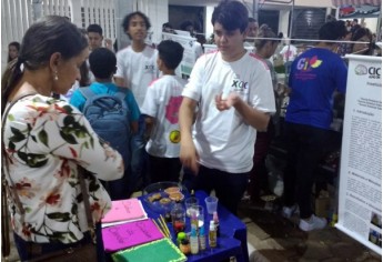 Estudantes do ensino fundamental apresentam maquetes no X Congresso de Iniciação Científica de níveis Fundamental, Médio e Técnico (X CIC Júnior). Fotos: UniFAI.