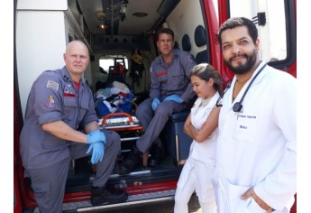Após socorro inicial, trabalhador foi transferido pelo helicóptero Águia, da Polícia Militar, a São Paulo (Reprodução: Tupã Notícias).