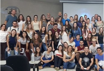Estudantes de medicina vão acompanhar o progresso de um caso clínico fictício através de uma plataforma virtual de aprendizagem (Foto: Cedida).