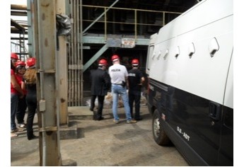 Foram incineradas maconha, cocaína e crack, apreendidas em operações policiais na região (Foto: Cedida/Polícia Civil).