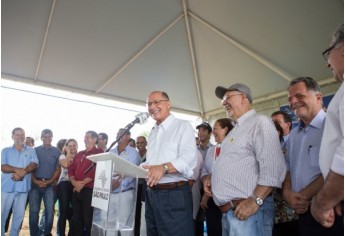 Alckmin lembrou que investimentos nas estradas atraem progresso e oportunidades de trabalho (Foto: Diogo Moreira).