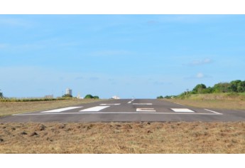 Aeródromo de Adamantina, sob risco de ser fechado pelas autoridades da aeronáutica (Foto: Acácio Rocha)
