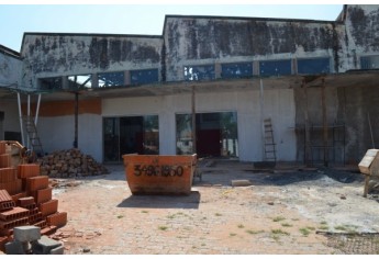 Obras no prédio do antigo Mercadão Municipal continuam em ritmo acelerado para instalação do Poupatempo em Tupã (Foto: Assessoria de Imprensa)