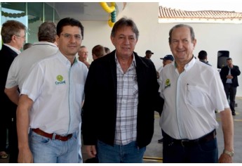 Inaugurado o Auto Posto Cocipa em Osvaldo Cruz (Foto: Acácio Rocha).