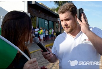 “Vem Pra Rua” leva pouco público à manifestação em Adamantina