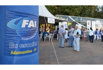 Carreta do Hospital de Câncer já atende em Adamantina e mobiliza parceiros locais (Foto: Acácio Rocha).