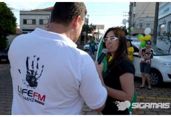 “Vem Pra Rua” leva pouco público à manifestação em Adamantina