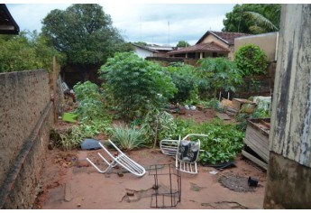 Chuvas causaram estragos na casa (Foto: Siga Mais).