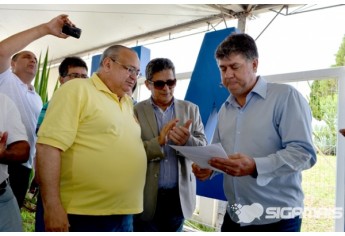 Procurador Estadual do GOSP, Walter de Oliveira Lima Teixeira , Grão-Mestre Estadual da Maçonaria, Benedito Marques Ballouk Filho, e o direto da FAI, Prof. Dr. Márcio Cardim (Foto: Acácio Rocha).