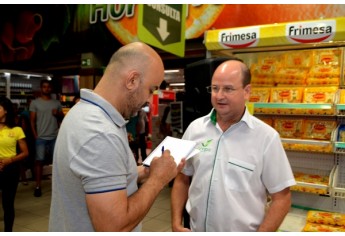 Sorteio foi realizado diante do público, na Cocipa, em Inúbia Paulista, neste sábado (Foto: Maikon Moraes).
