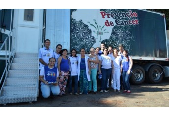 Carreta do Hospital de Câncer já atende em Adamantina e mobiliza parceiros locais (Foto: Acácio Rocha).