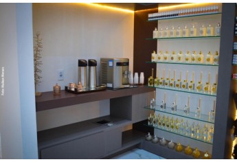 Pharmácia Chamomilla apresenta seu novo espaço, no mesmo endereço: Rua Deputado Salles Filho, 363, centro de Adamantina (Foto: Maikon Moraes).