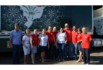Carreta do Hospital de Câncer já atende em Adamantina e mobiliza parceiros locais (Foto: Acácio Rocha).