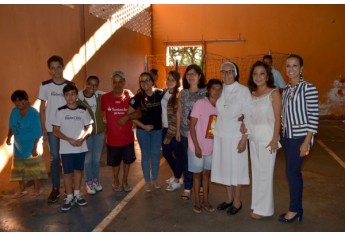 Pacientes aniversariantes do “Pai Nosso Lar” têm comemoração